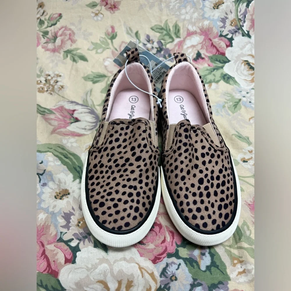Slip on sneakers